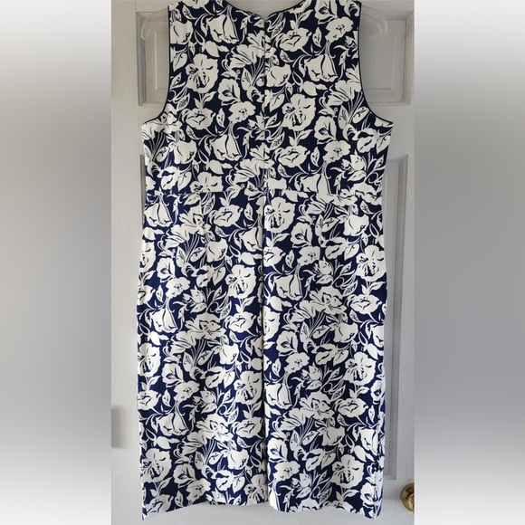 NWOT Lands’ End Navy White Floral Shift Dress Petite 6P Keyhole Stretch Pockets - Picture 8 of 13